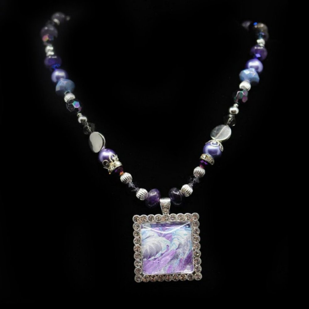 Zena - Beaded Necklace